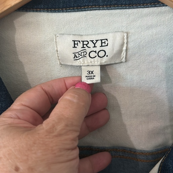Like New! Frye & Co. Southwestern Aztec Blue Denim Jacket sz 3X - Picture 8 of 17